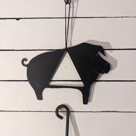 Metal Pig Triangular Dinner Bell Ringer - Picture 3 of 3